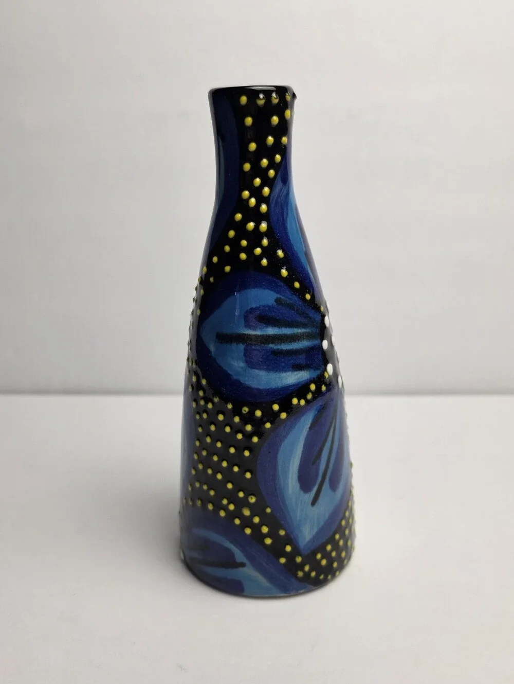 Ivanros Hand Painted 7.5